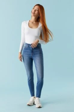 Refuge Miami High Rise Medium Wash Skinny Jean