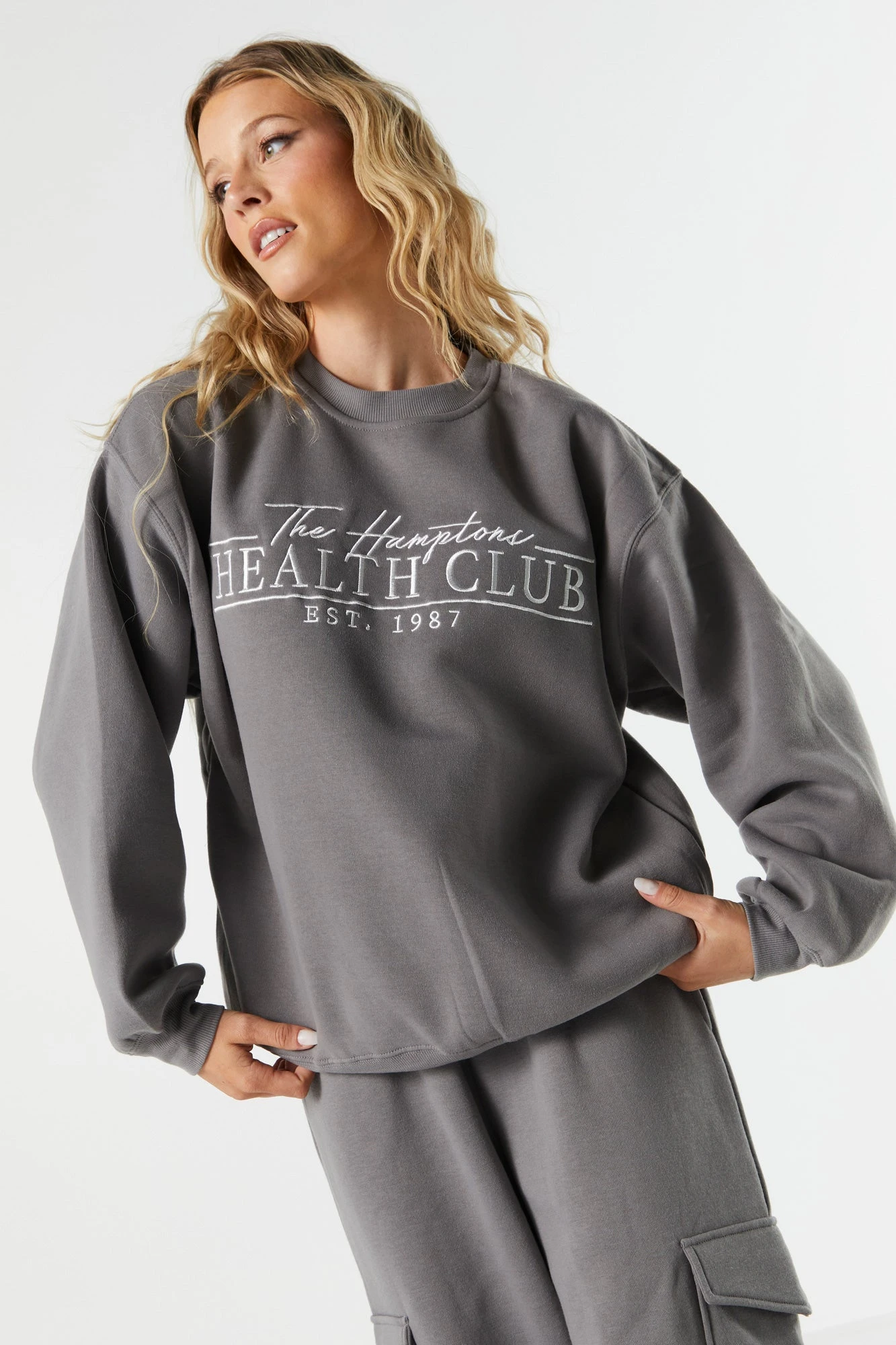 Hamptons ClubEmbroidered Crewneck Sweatshirt