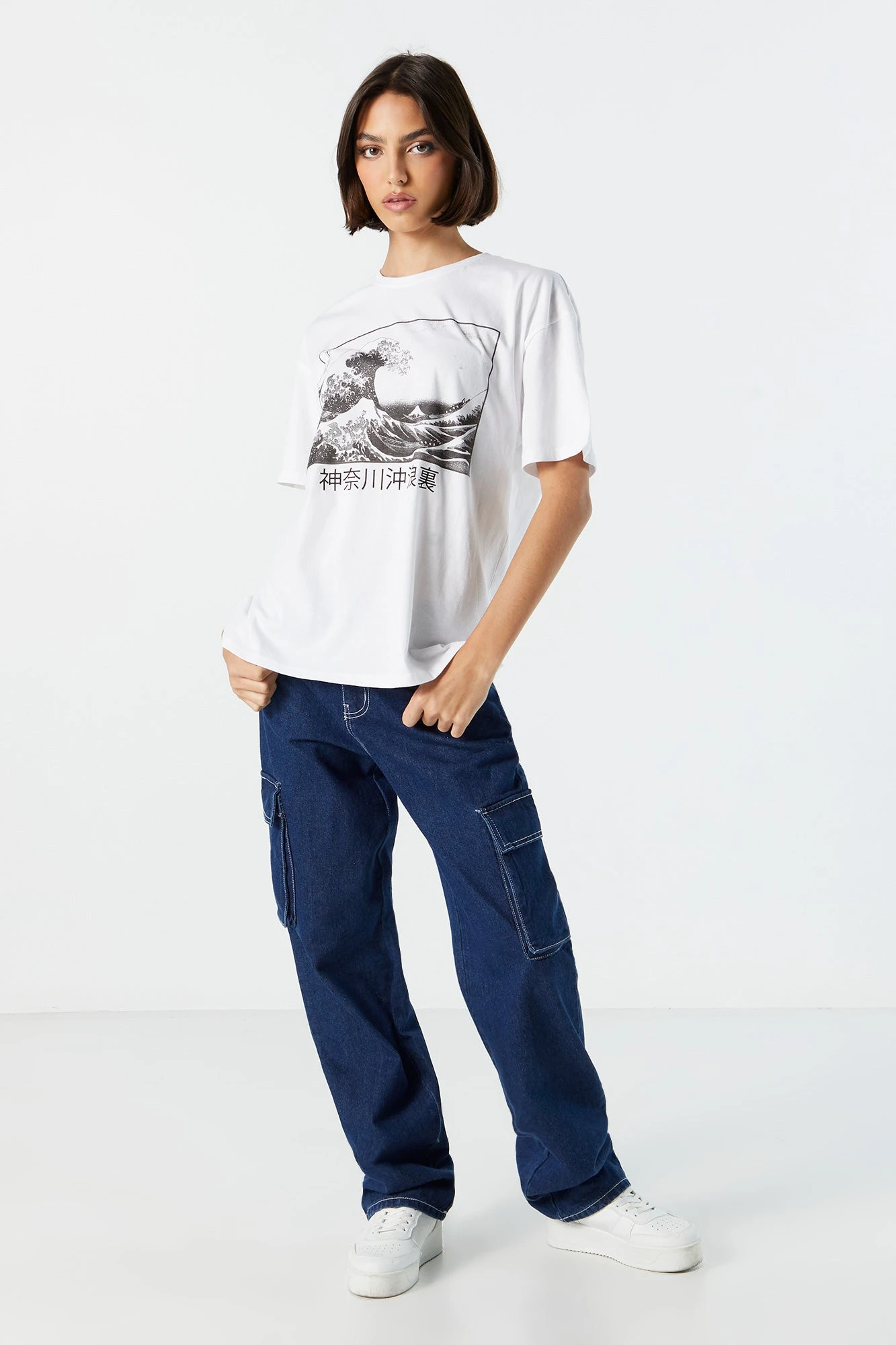 White Great Wave Graphic Boyfriend T-Shirt - Image 3